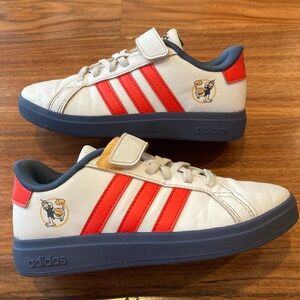 Adidas Boy Grand Court Donald Duck Size 13K White Sneakers with Red Stripes